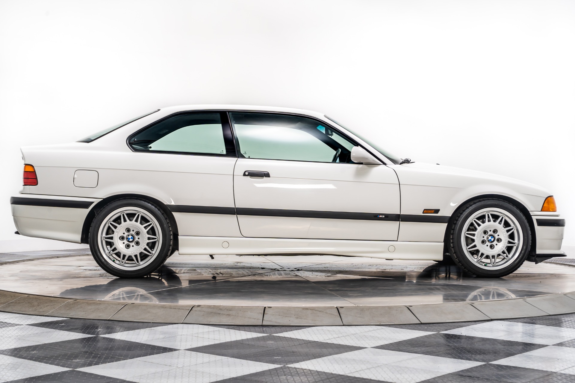 https://www.marshallgoldman.com/imagetag/1040/48/l/Used-1995-BMW-M3-1615488694.jpg