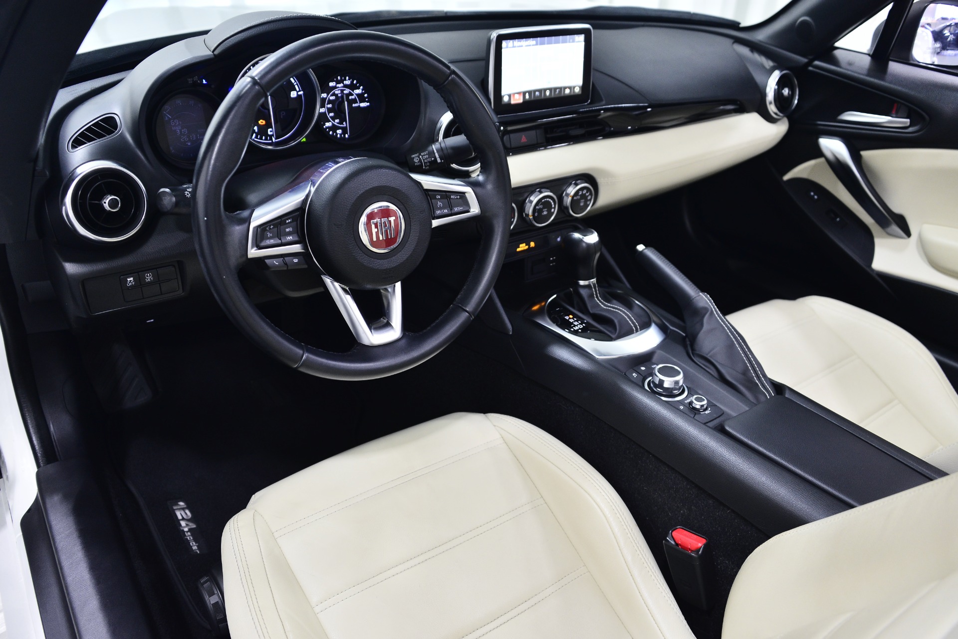 Used 18 Fiat 124 Spider Lusso Red Top For Sale Sold Marshall Goldman Motor Sales Stock Bmdaft