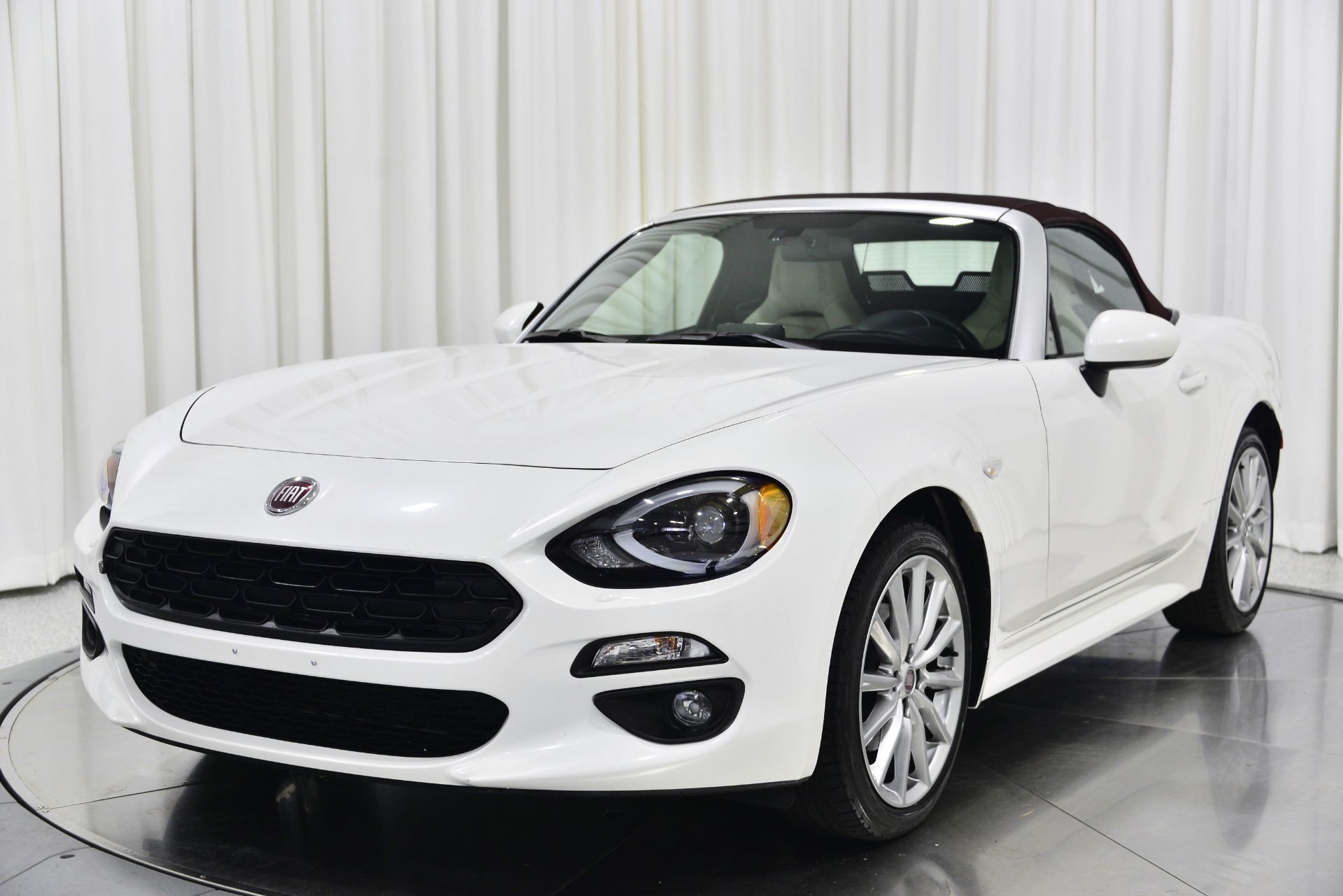 Used 18 Fiat 124 Spider Lusso Red Top For Sale Sold Marshall Goldman Motor Sales Stock Bmdaft