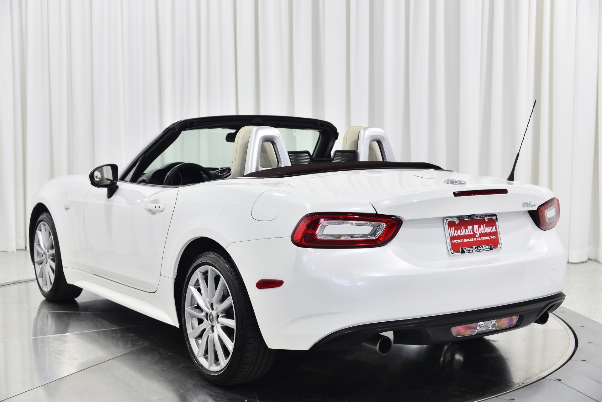 Used 18 Fiat 124 Spider Lusso Red Top For Sale Sold Marshall Goldman Motor Sales Stock Bmdaft