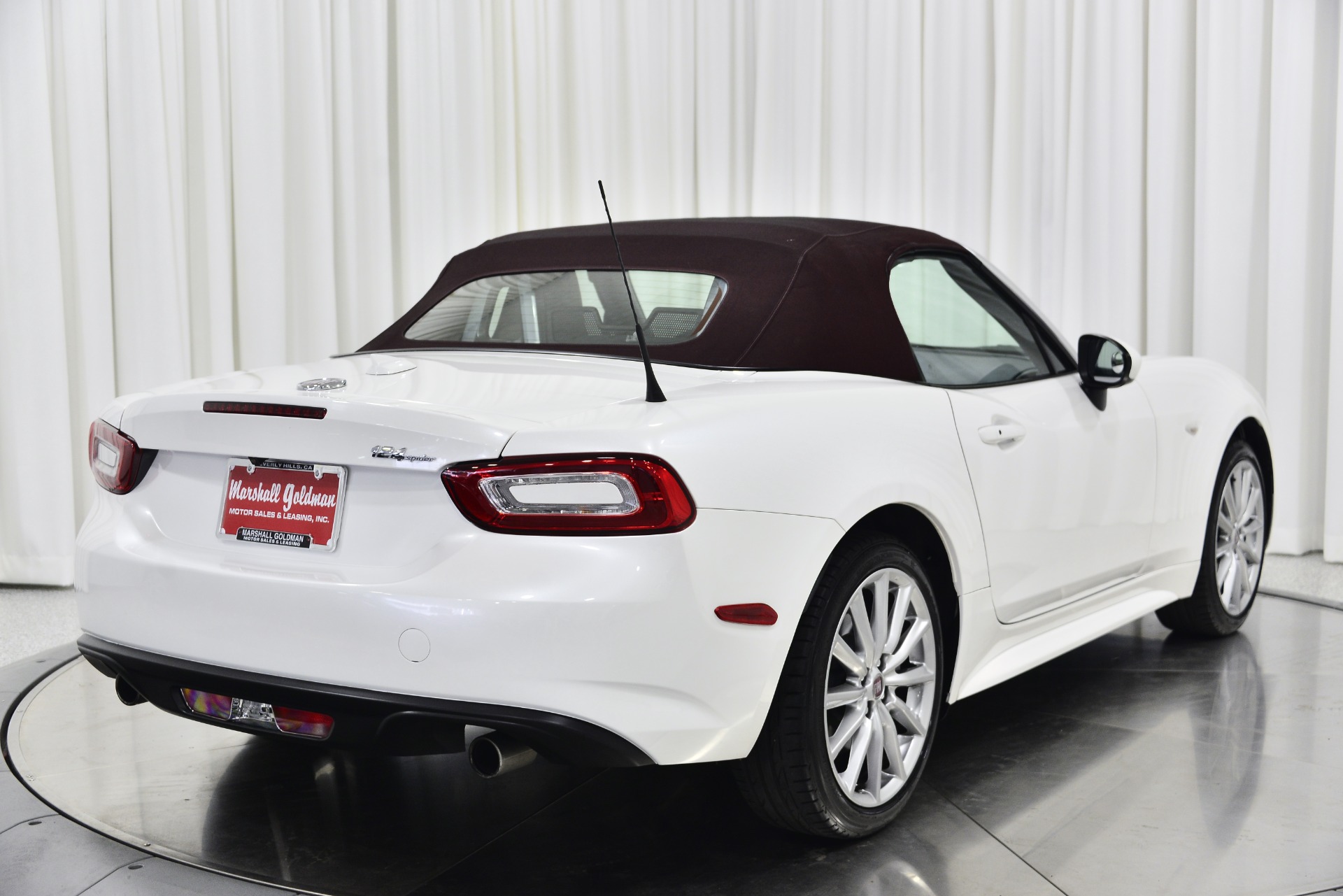 Used 18 Fiat 124 Spider Lusso Red Top For Sale Sold Marshall Goldman Motor Sales Stock Bmdaft