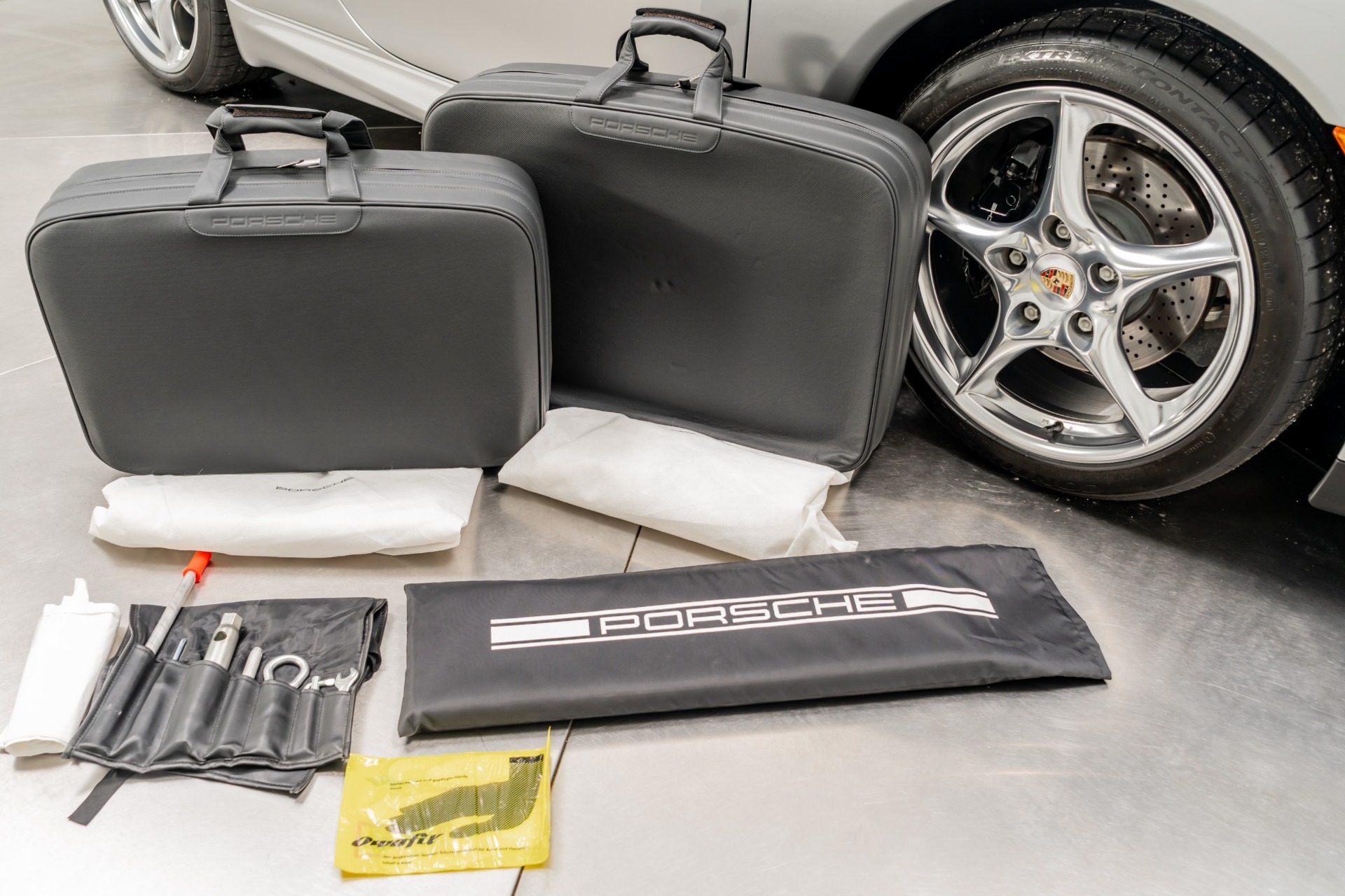 porsche 40th anniversary luggage