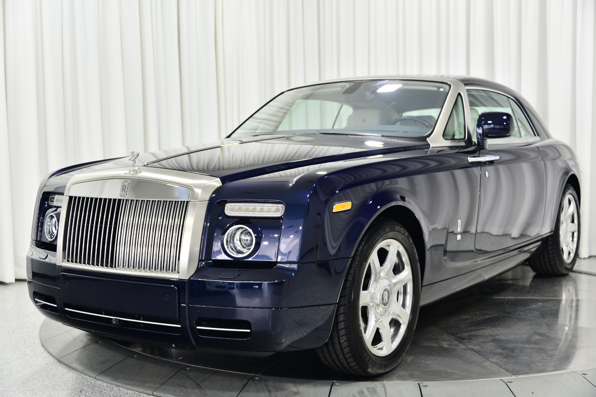 2011 Rolls-Royce Phantom Specs and Prices - Autoblog