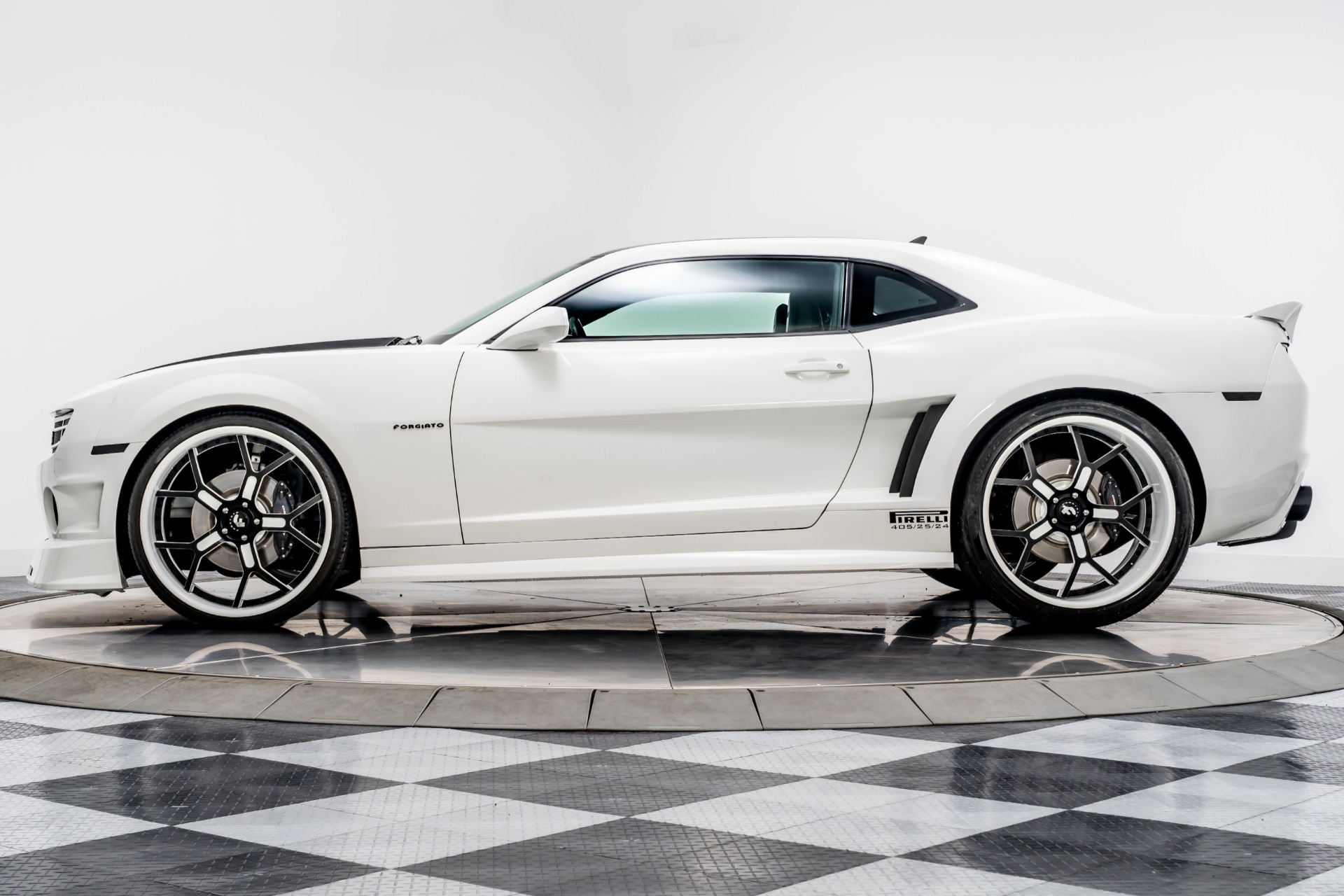 https://www.marshallgoldman.com/imagetag/443/5/l/Used-2010-Chevrolet-Camaro-SS-Forgiato-Widebody-1594222931.jpg