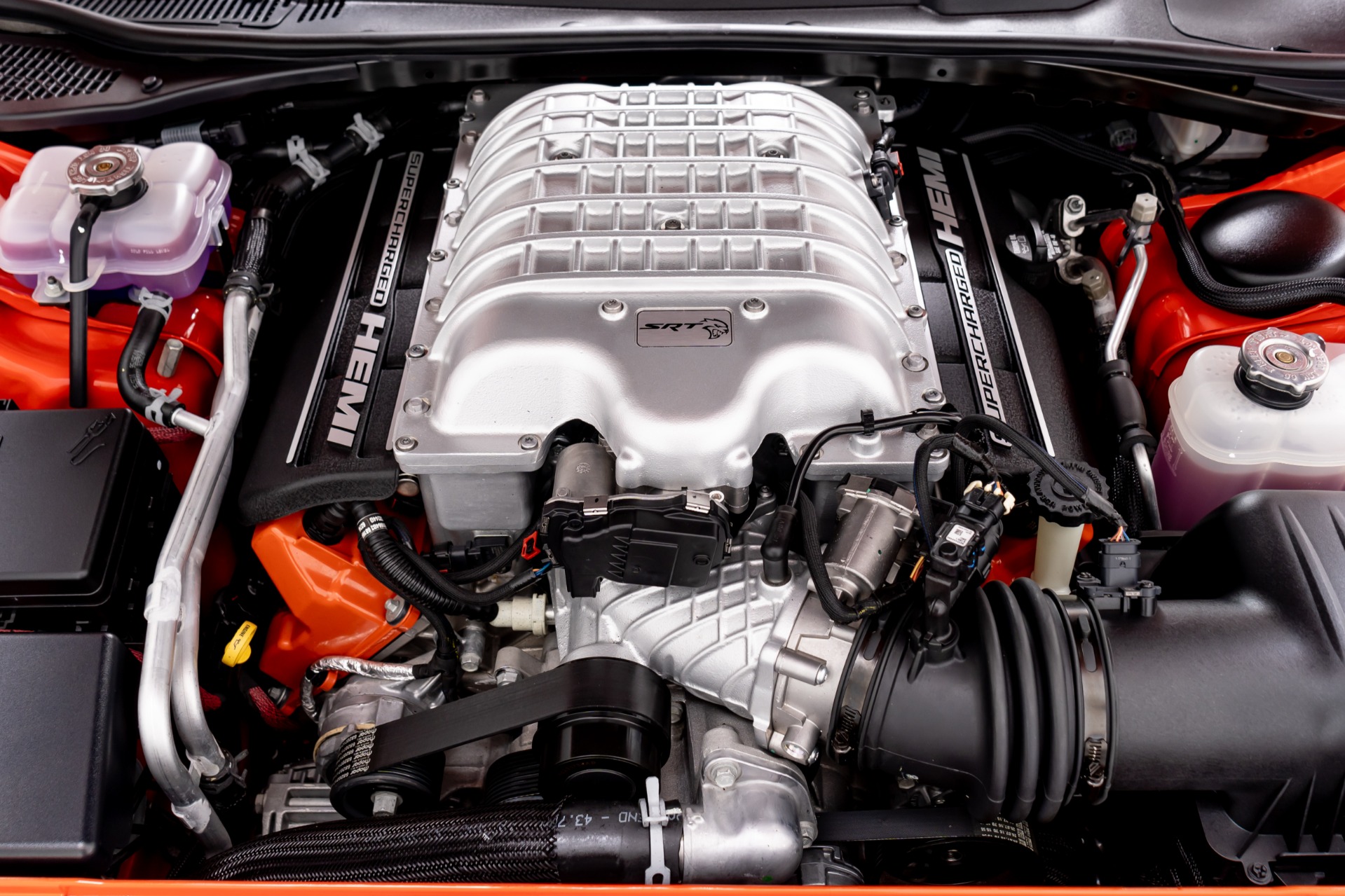 dodge challenger hellcat engine