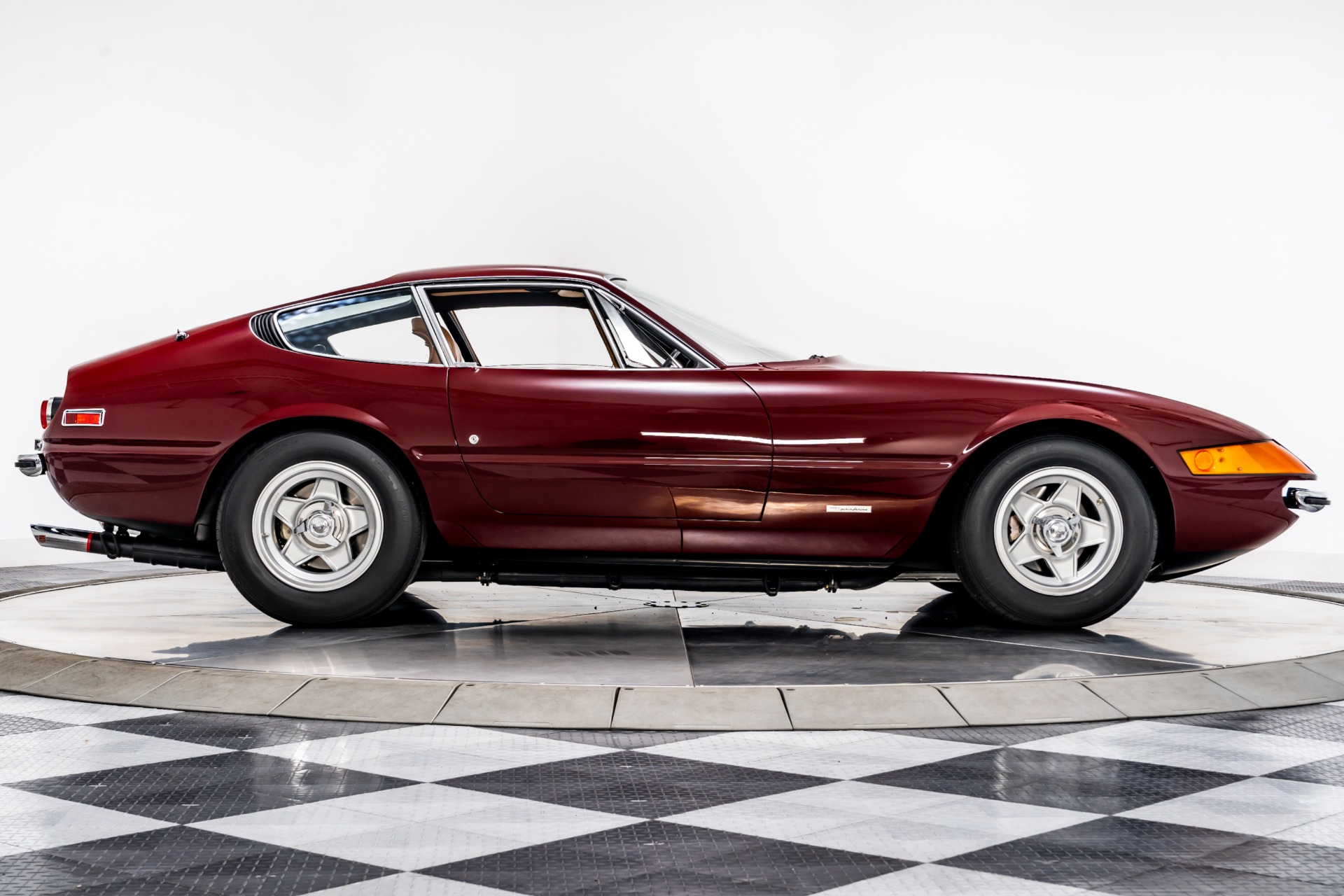 Used 1972 Ferrari 365 GTB/4 Daytona For Sale (Sold)