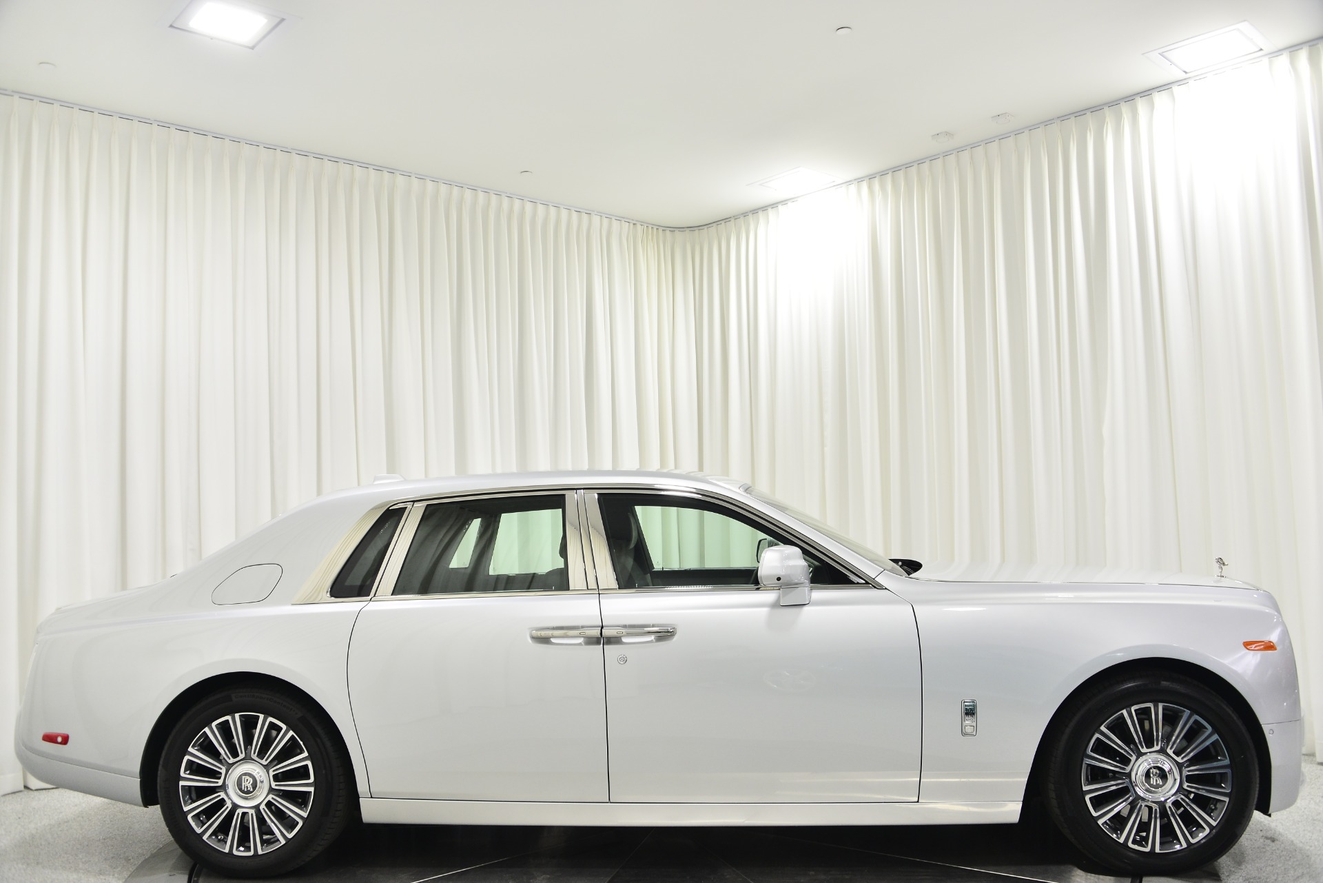 White RollsRoyce Phantom Series II available for Weddings in London